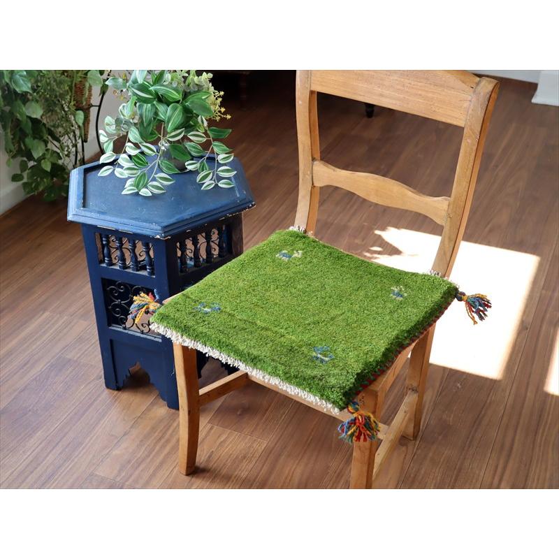 ギャッベ イラン産手織り 座布団サイズ 41×42cm グリーン 動物モチーフ |  | 01