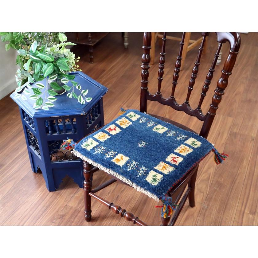 ギャッベ イラン産手織り 座布団サイズ 37×42cm ブルー 動物と生命の樹 |  | 01