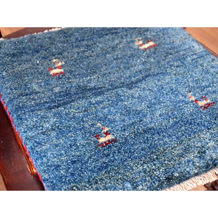 ギャッベ イラン産手織り 座布団サイズ 39×39cm ブルー 動物モチーフ |  | 02