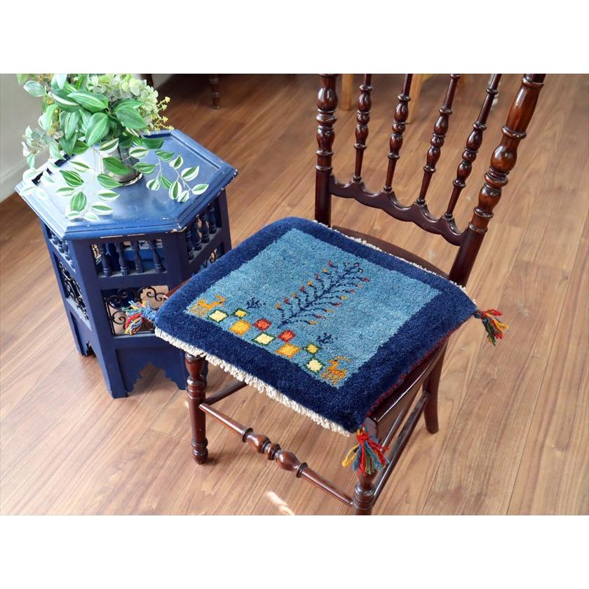 ギャッベ イラン産手織り 座布団サイズ 38×42cm ブルー 動物と生命の樹 |  | 01