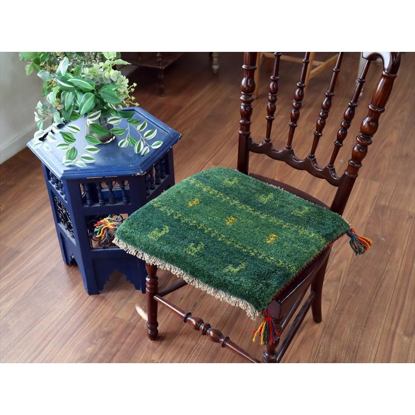 ギャッベ イラン産手織り 座布団サイズ 40×44cm グリーン 動物と生命の樹 |  | 01