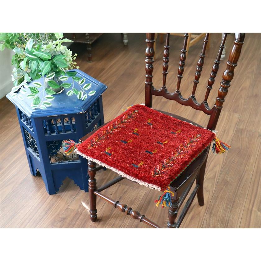 ギャッベ イラン産手織り 座布団サイズ 39×39cm レッド 連なる生命の樹と動物 |  | 01