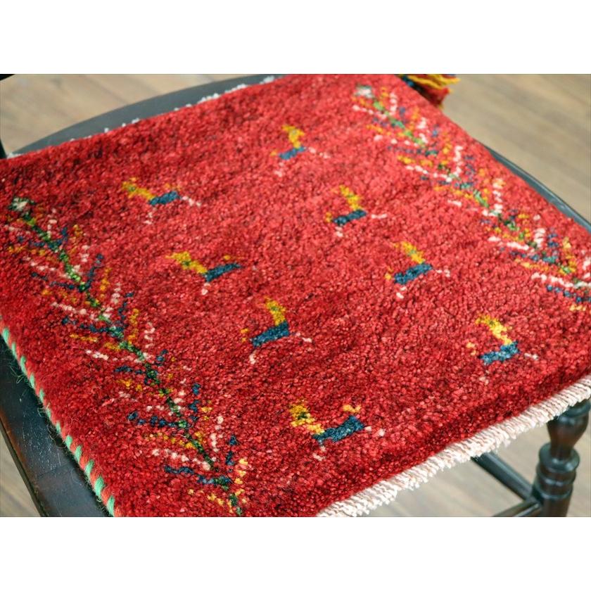 ギャッベ イラン産手織り 座布団サイズ 39×39cm レッド 連なる生命の樹と動物 |  | 02