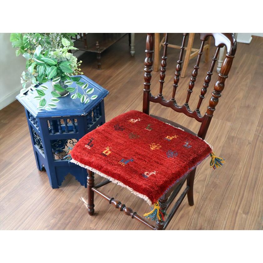 ギャッベ イラン産手織り 座布団サイズ 41×45cm レッド カラフルな生命の樹と動物 |  | 01