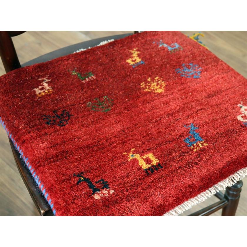 ギャッベ イラン産手織り 座布団サイズ 41×45cm レッド カラフルな生命の樹と動物 |  | 02
