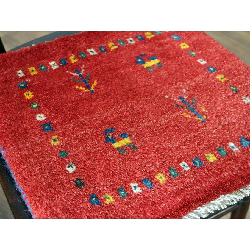 ギャッベ イラン産手織り 座布団サイズ 40×43cm レッド 生命の樹と動物 |  | 02