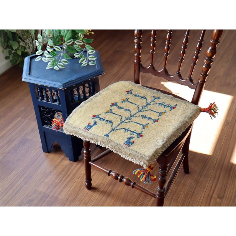 ギャッベ イラン産手織り 座布団サイズ 41×44cm ナチュラルアイボリー 生命の樹と動物 |  | 01