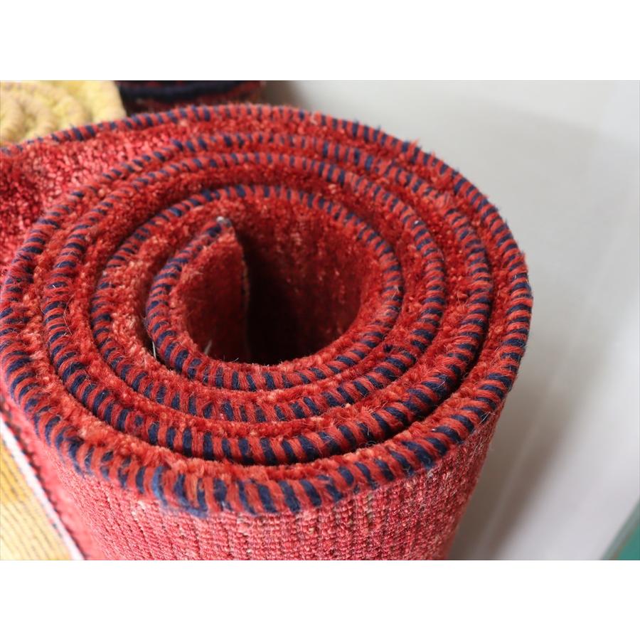 濃淡のあるレッド バナフシェ 195x153cm イランの手織りラグ ギャッベ |  | 10