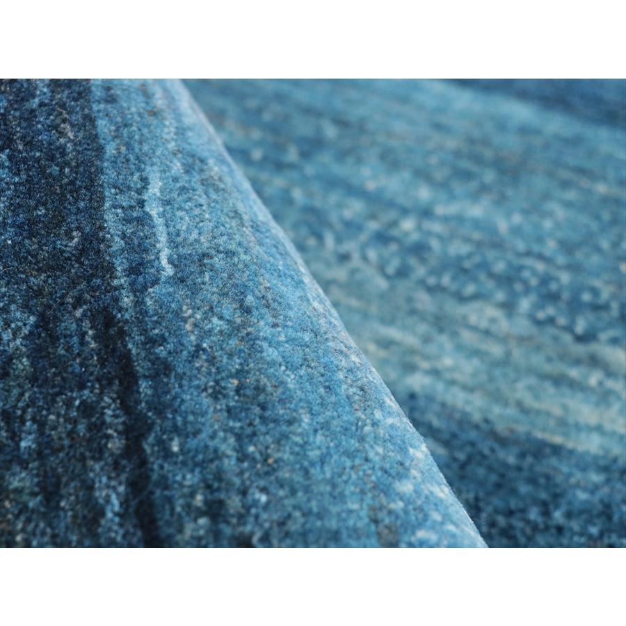 ギャッベ ロリアタシュ 122x80cm ブルーグラデーション 細かな織りの最高級ギャッベ |  | 09