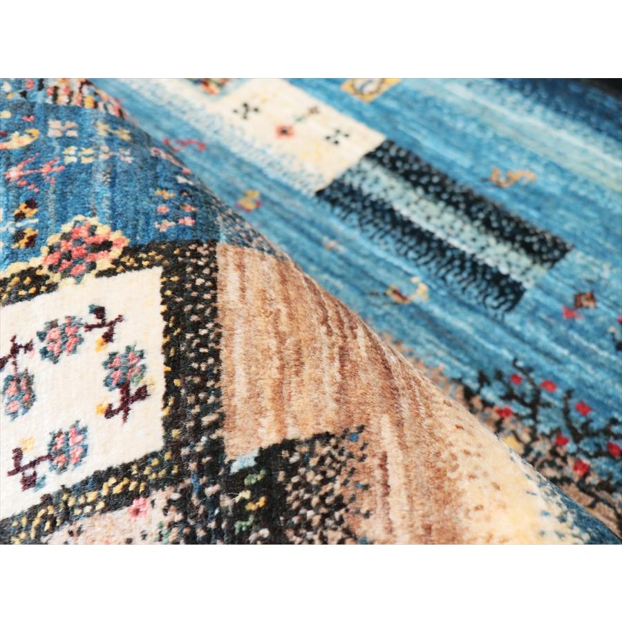 ギャッベ ノウバフト Nowbaft 134x84cm モザイクタイル ブルーグラデーション |  | 10