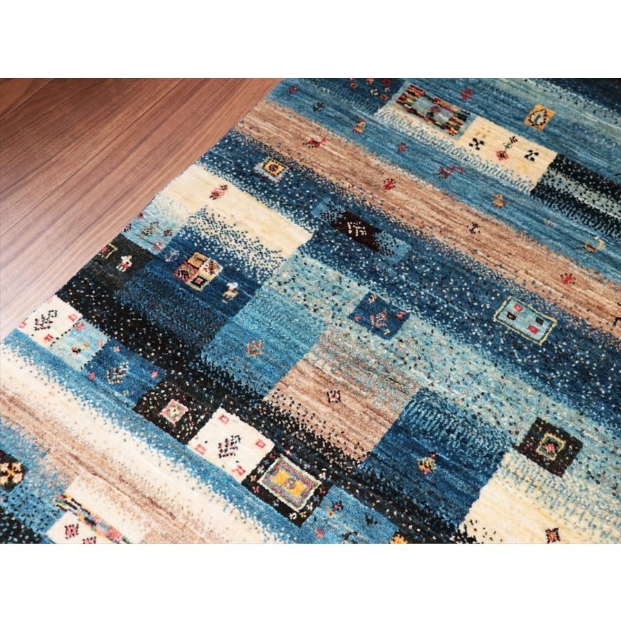 ギャッベ ノウバフト Nowbaft 134x84cm モザイクタイル ブルーグラデーション |  | 06