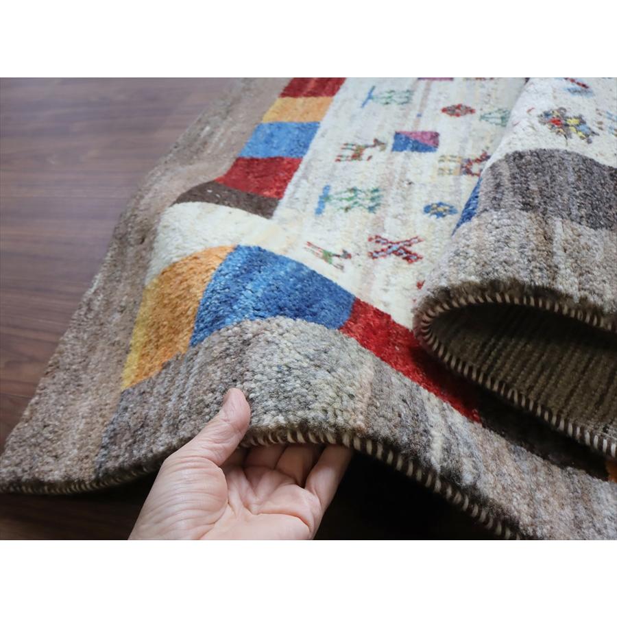 ギャッベ ノマド　 156x107cm ナチュラル＆グレー　たくさんの動物や草花モチーフ　イラン産手織り　Gabbeh Nomad |  | 11