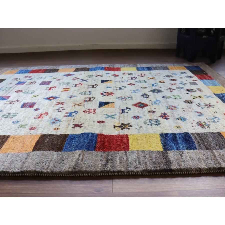 ギャッベ ノマド　 156x107cm ナチュラル＆グレー　たくさんの動物や草花モチーフ　イラン産手織り　Gabbeh Nomad |  | 08
