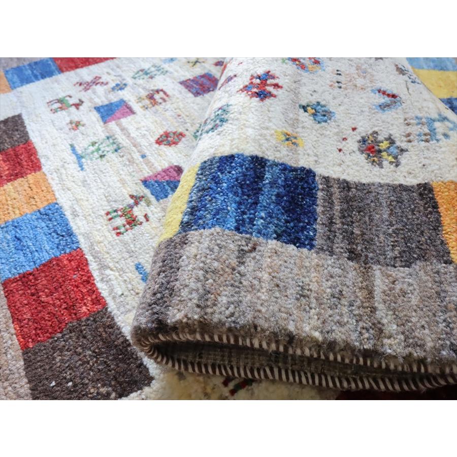 ギャッベ ノマド　 156x107cm ナチュラル＆グレー　たくさんの動物や草花モチーフ　イラン産手織り　Gabbeh Nomad |  | 09