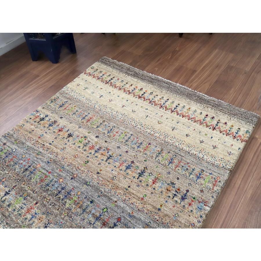 ギャッベ ノマド　 171x117cm ベージュ＆グレー　　イラン産手織り　Gabbeh Nomad |  | 03