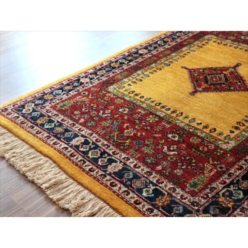 ギャッベ　Luribaft/ルリバフ 152x102cm 緻密な織り　イエロー レッド ネイビー　クラシックデザイン　メダリオン |  | 04