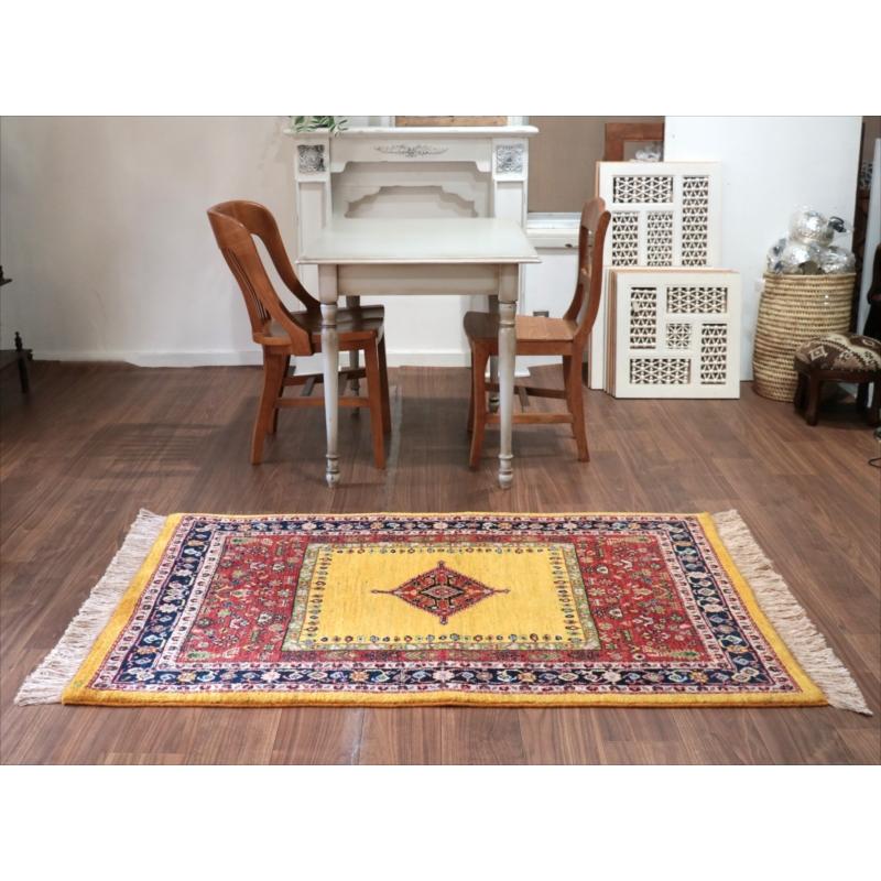 ギャッベ　Luribaft/ルリバフ 152x102cm 緻密な織り　イエロー レッド ネイビー　クラシックデザイン　メダリオン |  | 07