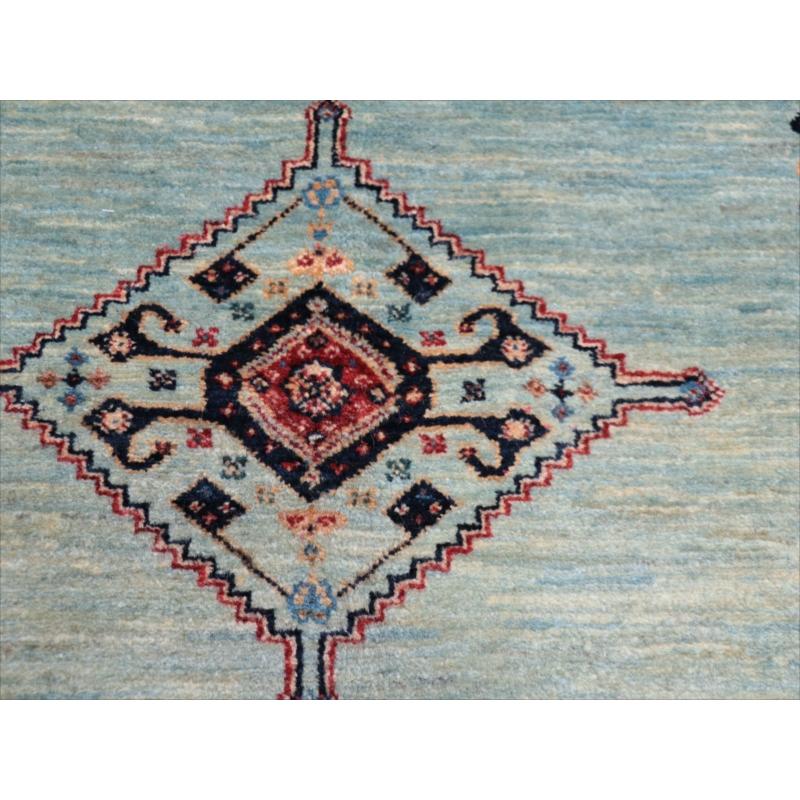 ギャッベ　Luribaft/ルリバフ 152x113cm ペールブルー 小花と幾何学モチーフ |  | 04