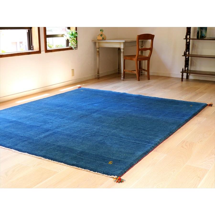 ギャッベ　イラン手織り　ブルー 253×205cm 無地 イラン産 カシュカイ族の手織りラグ |  | 01