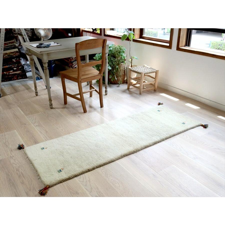 ギャッベ 無地 天然羊毛のアイボリー 173×60cm  カシュカイ族の手織りラグ　イラン産　 |  | 01
