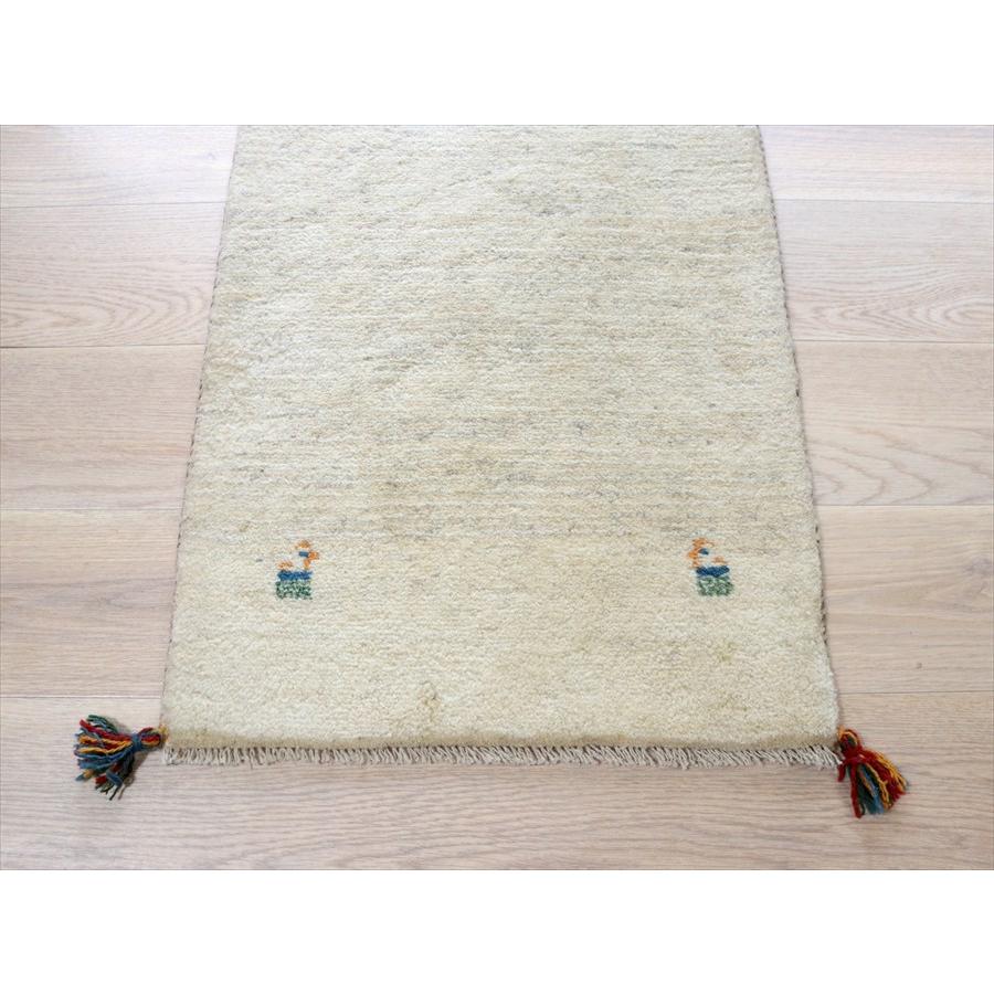 ギャッベ 無地 天然羊毛のアイボリー 173×60cm  カシュカイ族の手織りラグ　イラン産　 |  | 04