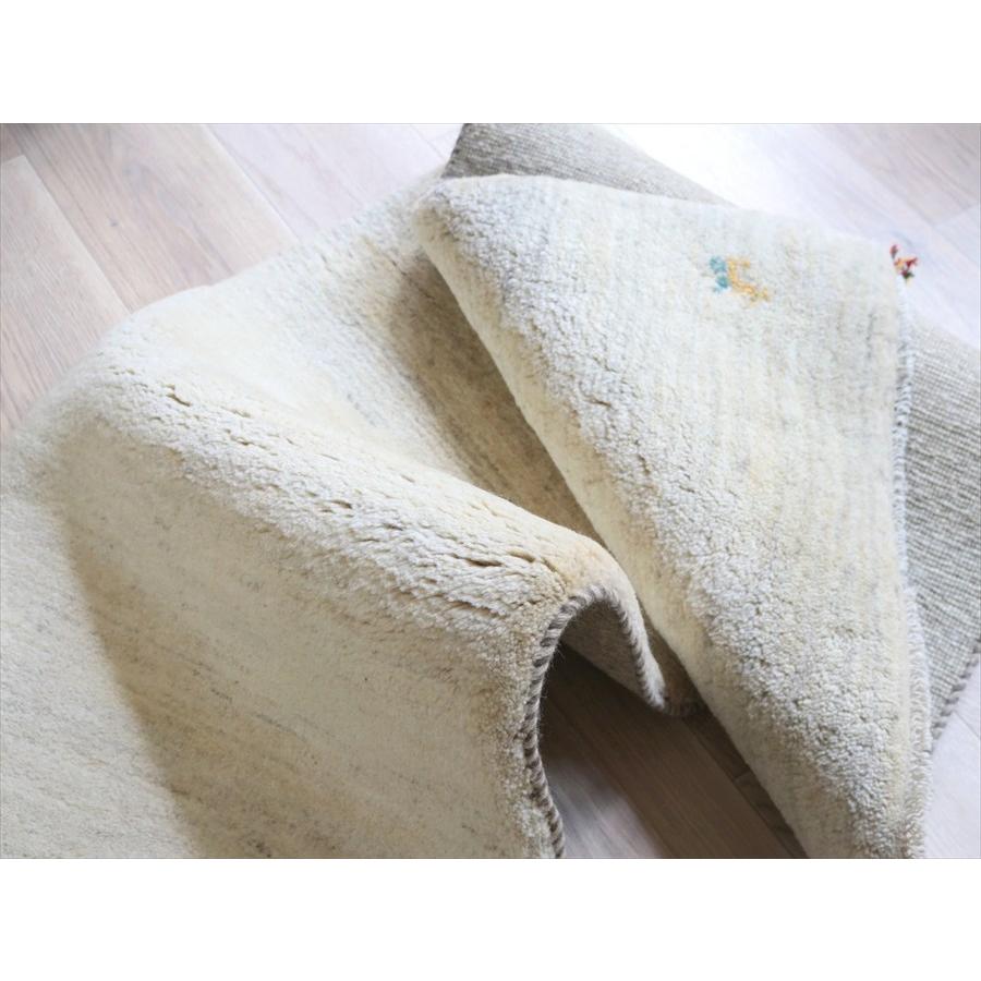 ギャッベ 無地 天然羊毛のアイボリー 177×62cm  カシュカイ族の手織りラグ　イラン産　 |  | 09