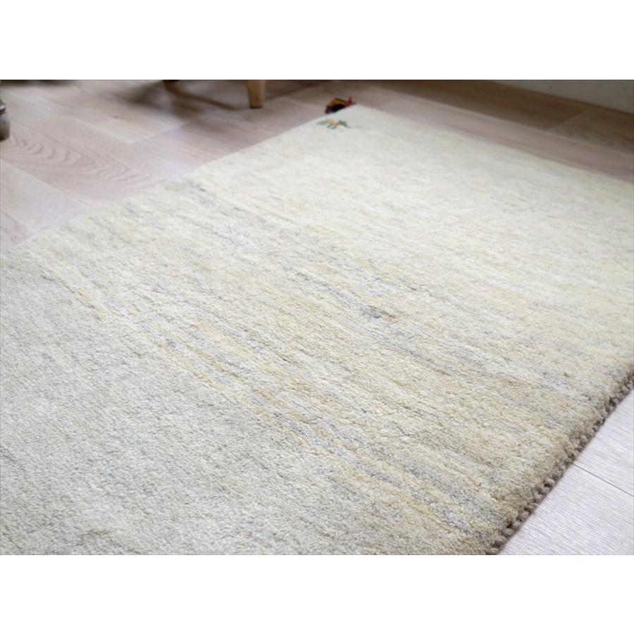 ギャッベ 無地 天然羊毛のアイボリー 193×73cm  カシュカイ族の手織りラグ　イラン産　 |  | 06
