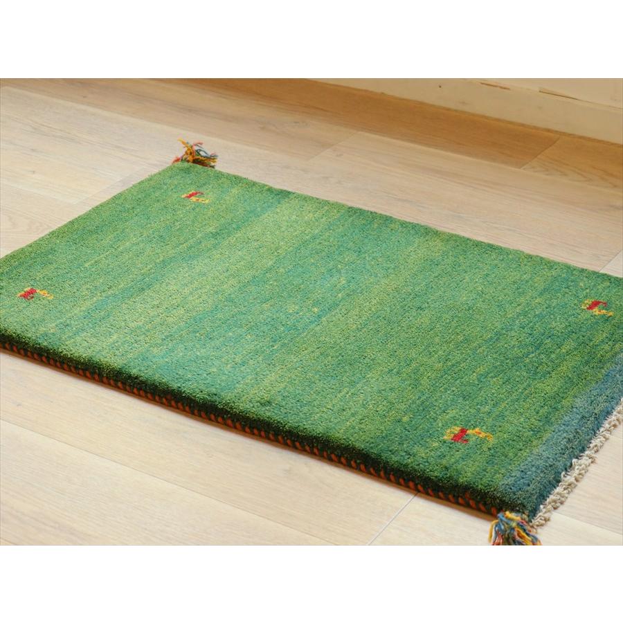 ギャベ イラン産手織り 90×63cm グリーングラデーション　シンプル　無地 |  | 02