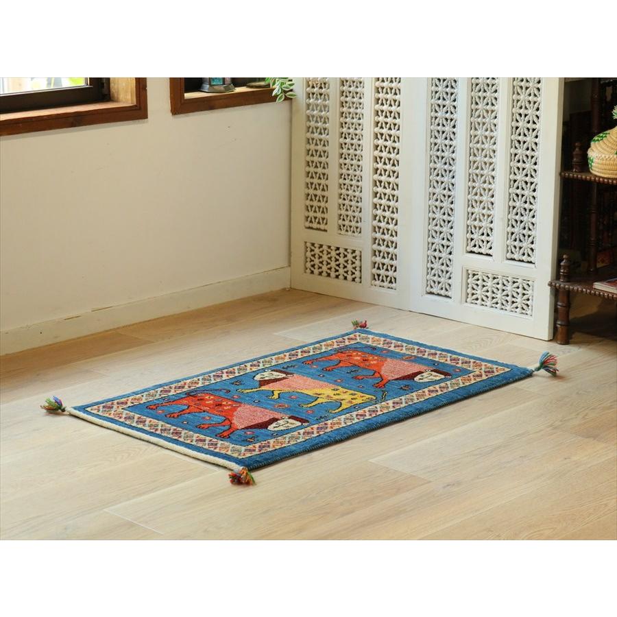ライオンギャッベ　カシュクーリ　細かな織り 102×60cm ３頭のライオン |  | 01