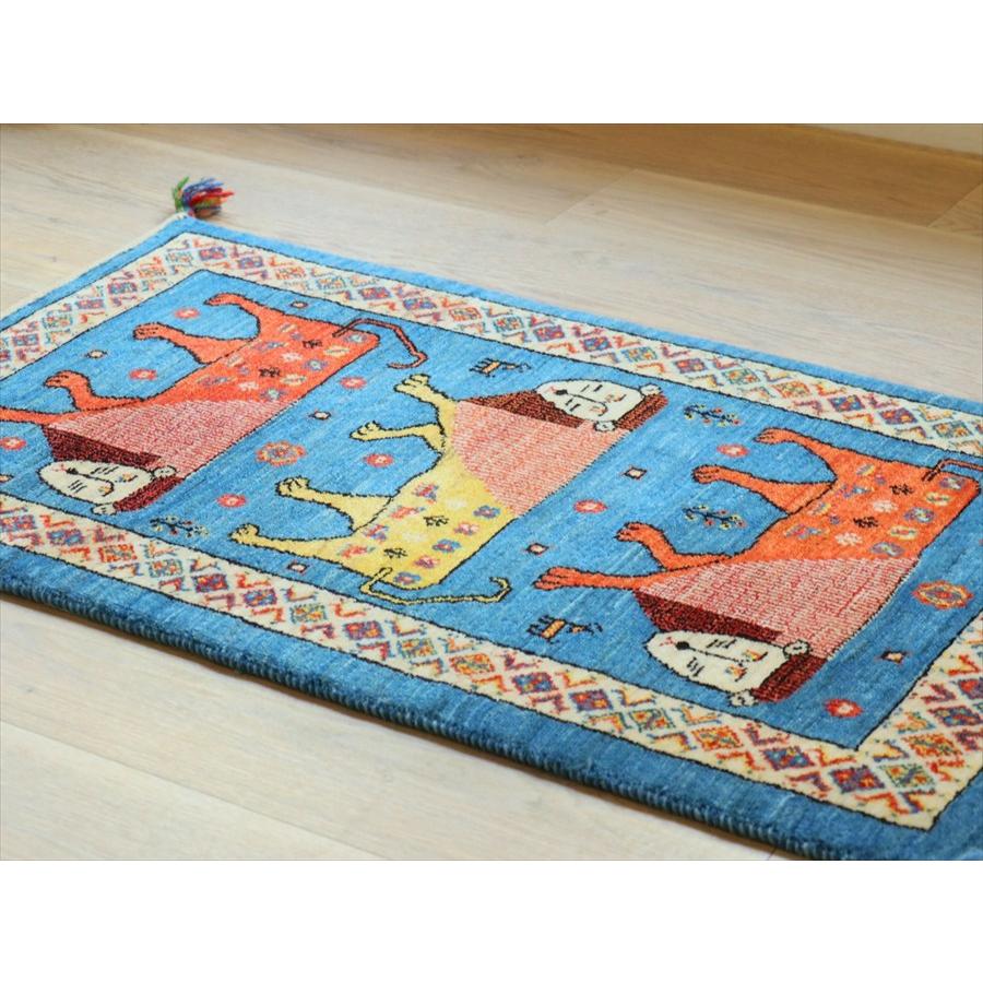 ライオンギャッベ　カシュクーリ　細かな織り 102×60cm ３頭のライオン |  | 02