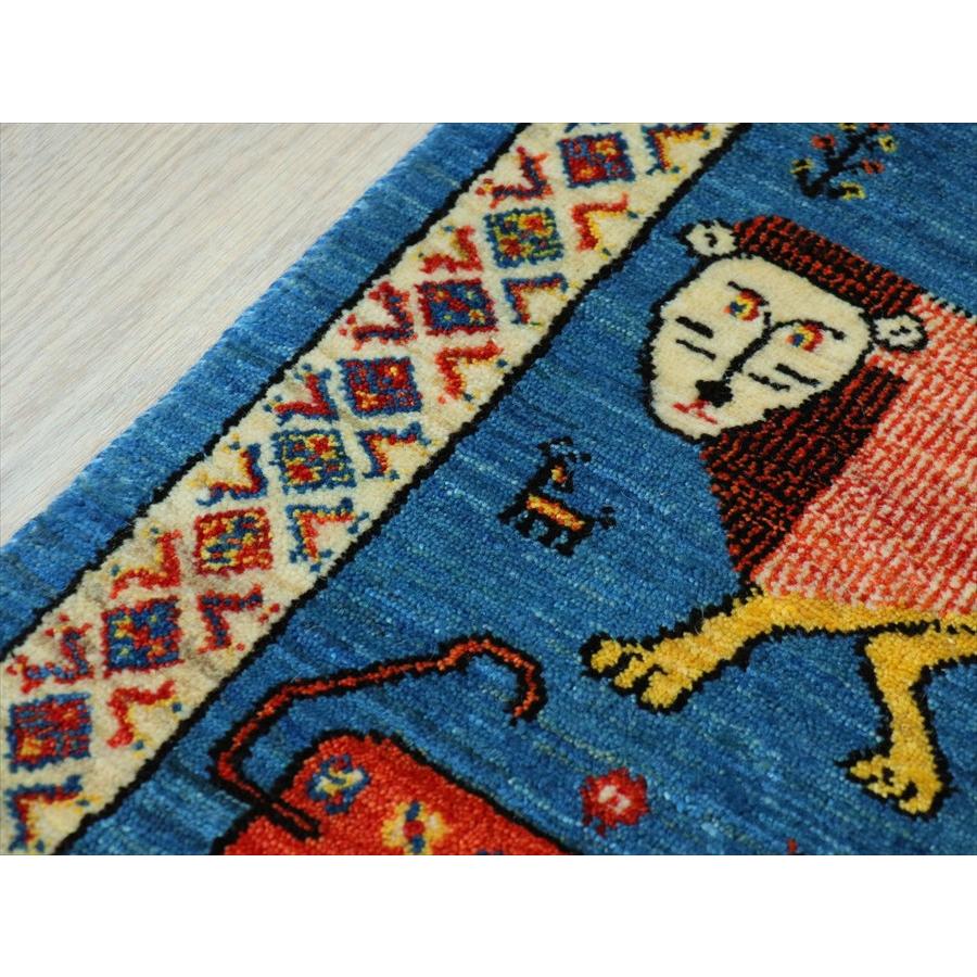 ライオンギャッベ　カシュクーリ　細かな織り 102×60cm ３頭のライオン |  | 05