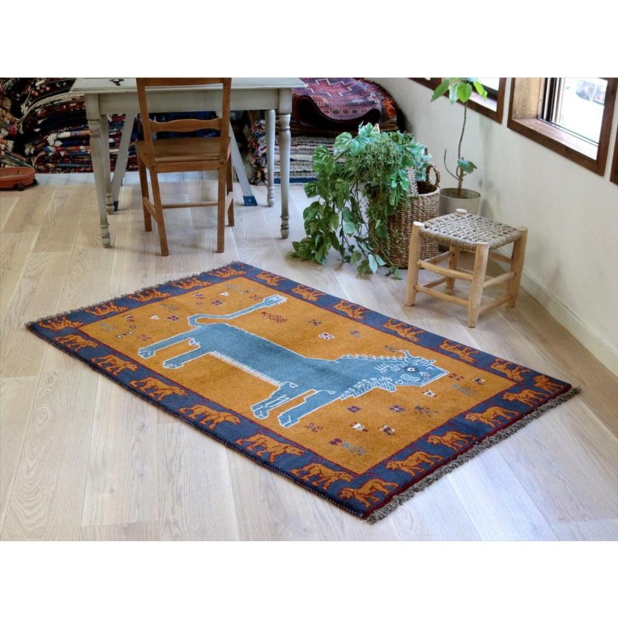 ライオンラグ　横向きの青いライオン 155×100cm オーカー＆ブルー　ギャッベ カシュカイ族の手織りラグ |  | 02