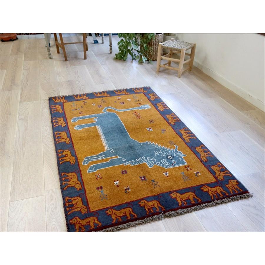 ライオンラグ　横向きの青いライオン 155×100cm オーカー＆ブルー　ギャッベ カシュカイ族の手織りラグ |  | 03