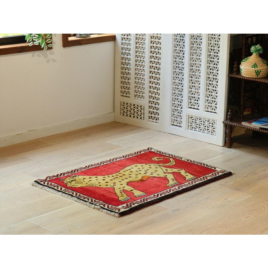 ライオンラグ オールドギャッベ トライバルラグ Lion Gabbeh, 92×68cm レッド　ベージュのヒョウ |  | 01