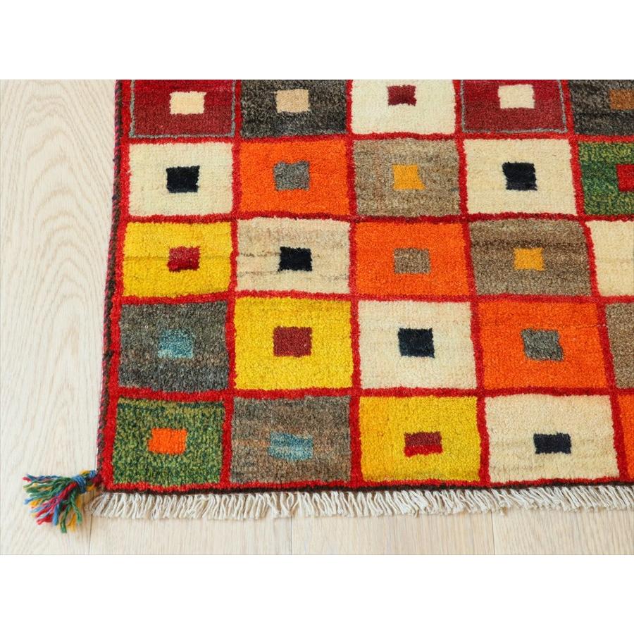 オールドギャッベ　カシュカイ族の手織りラグ 116×70cm 暖色系のタイル柄 |  | 03