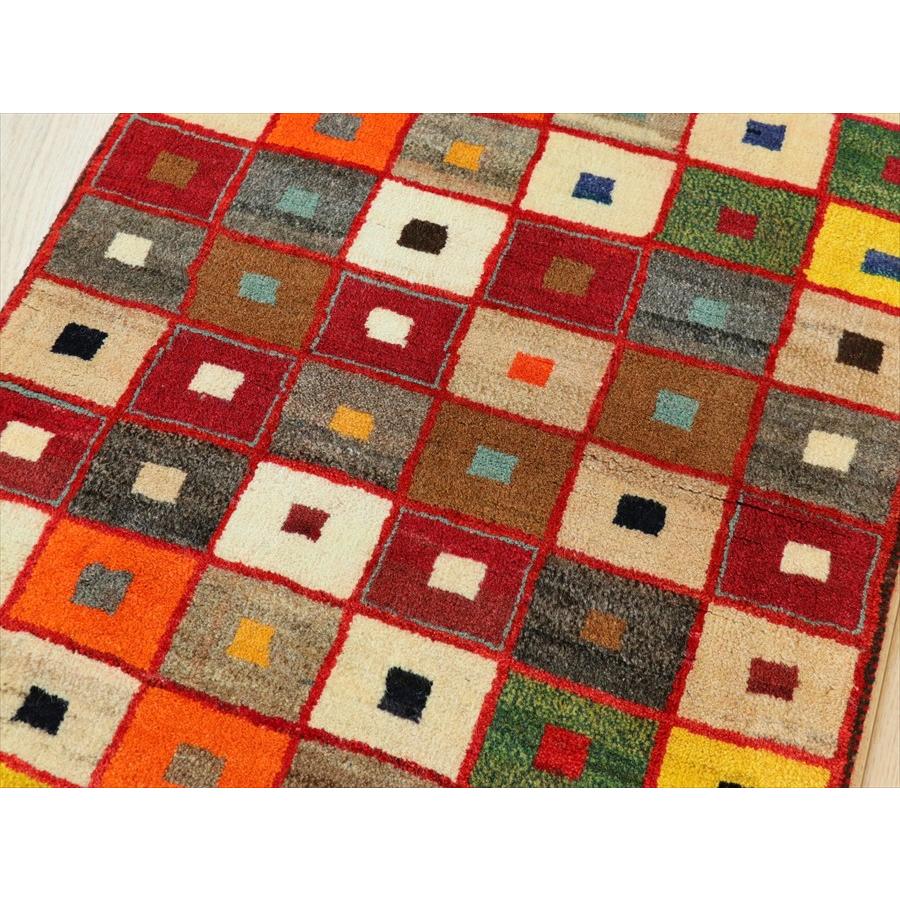 オールドギャッベ　カシュカイ族の手織りラグ 116×70cm 暖色系のタイル柄 |  | 05