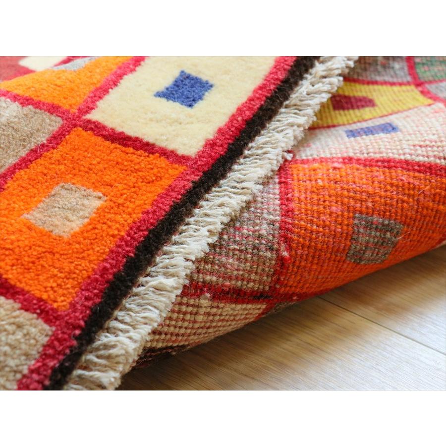オールドギャッベ　カシュカイ族の手織りラグ 116×70cm 暖色系のタイル柄 |  | 06
