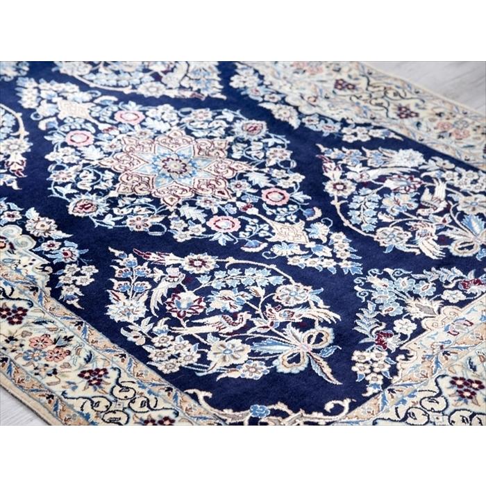 ペルシャ絨毯 ナイン産 ハビビアン工房 136x92cm アクセントラグサイズ