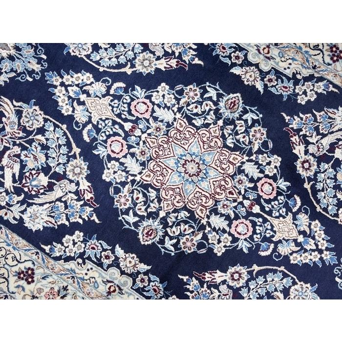 ペルシャ絨毯 ナイン産 ハビビアン工房 136x92cm アクセントラグサイズ