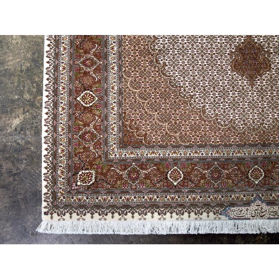 ペルシャ絨毯タブリーズ産マヒ/ペルデ(リビングサイズ