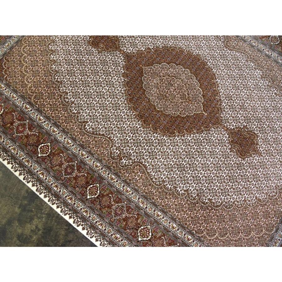 ペルシャ絨毯タブリーズ産マヒ/ペルデ(リビングサイズ