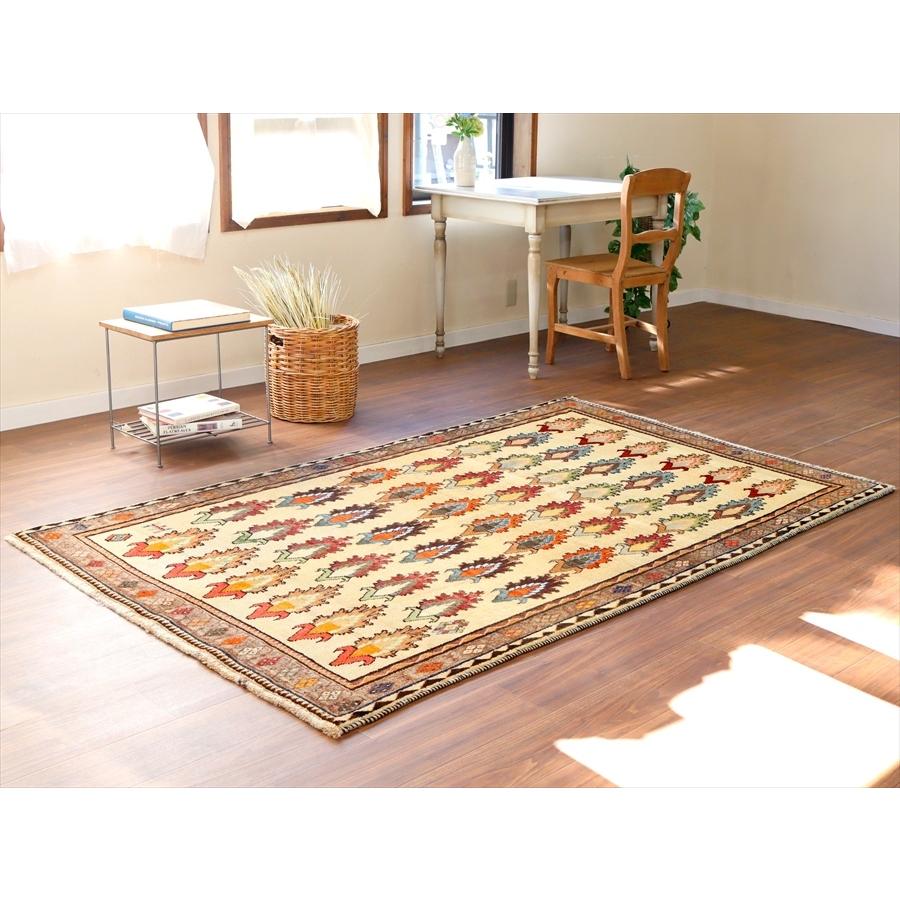 部族絨毯　トライバルラグ 227x132cm カシュカイ族の手織りラグ　色とりどりのパルメットの額縁デザイン | ブランド登録なし | 01