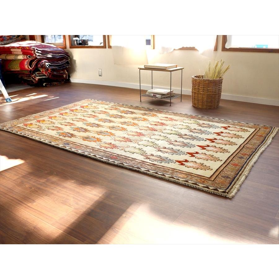 部族絨毯　トライバルラグ 227x132cm カシュカイ族の手織りラグ　色とりどりのパルメットの額縁デザイン | ブランド登録なし | 02