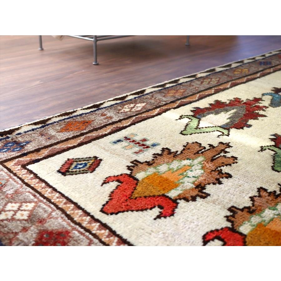 部族絨毯　トライバルラグ 227x132cm カシュカイ族の手織りラグ　色とりどりのパルメットの額縁デザイン | ブランド登録なし | 06