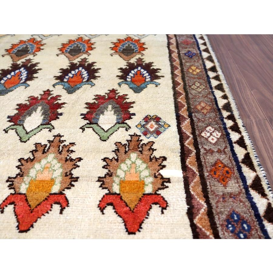 部族絨毯　トライバルラグ 227x132cm カシュカイ族の手織りラグ　色とりどりのパルメットの額縁デザイン | ブランド登録なし | 07