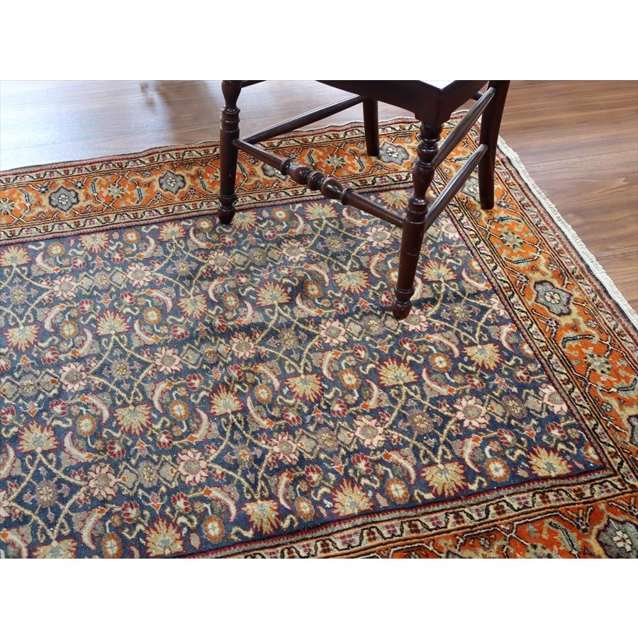 トルコ絨毯・カイセリ産手織りラグ 171x125cm 細かな花のアラベスク 