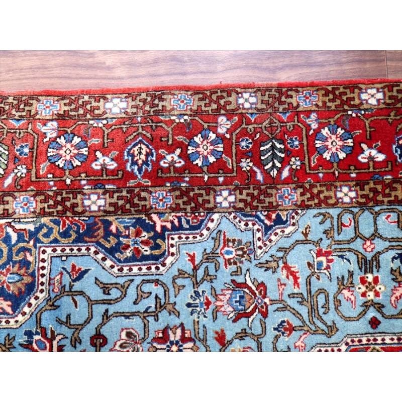 ペルシャ絨毯　クム産　水色 204x139cm 花のアラベスク |  | 13