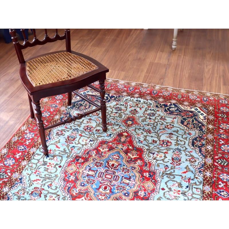 ペルシャ絨毯　クム産　水色 204x139cm 花のアラベスク |  | 04