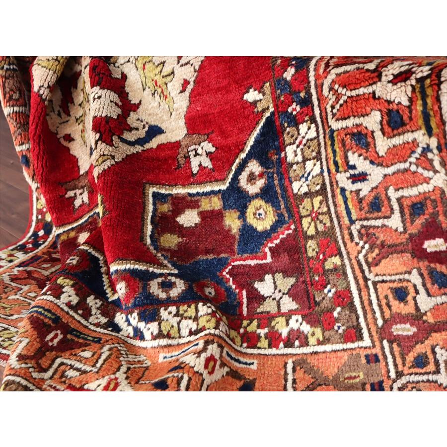 トライバルラグ トルコカッパドキア 172x137cm 花のメダリオン トライバルラグ トルコカッパドキア 172x137cm 花のメダリオン