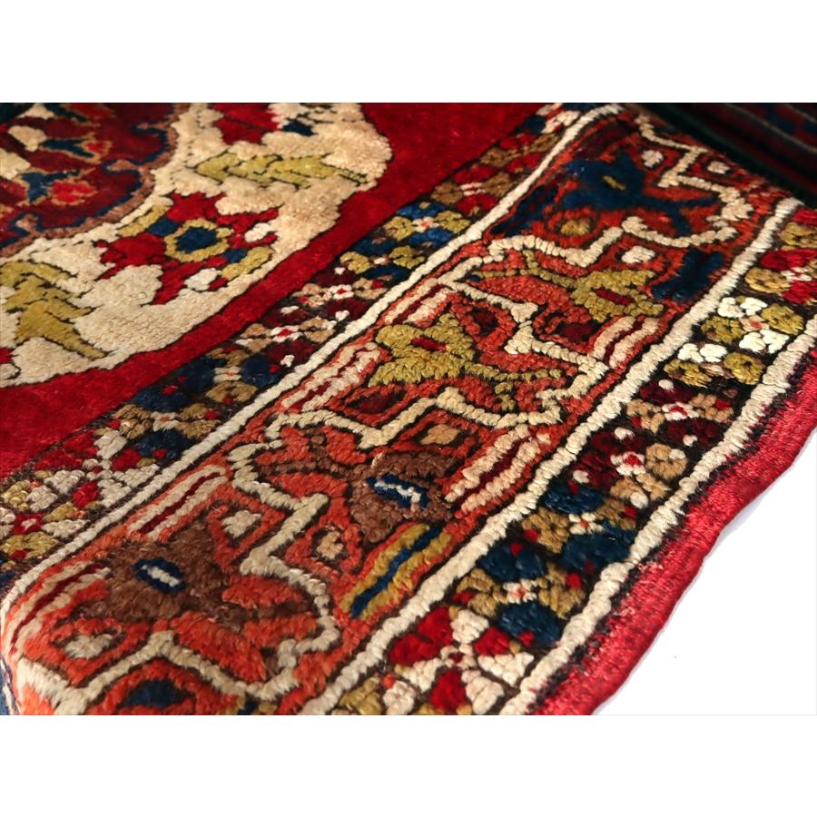トライバルラグ トルコカッパドキア 172x137cm 花のメダリオン